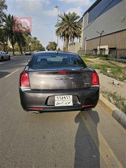 کرایسلەر 300